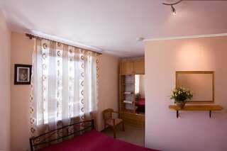 Мини-отель Pantagruel Кременчуг Двухместный номер эконом-класса с 1 кроватью или 2 отдельными кроватями-3